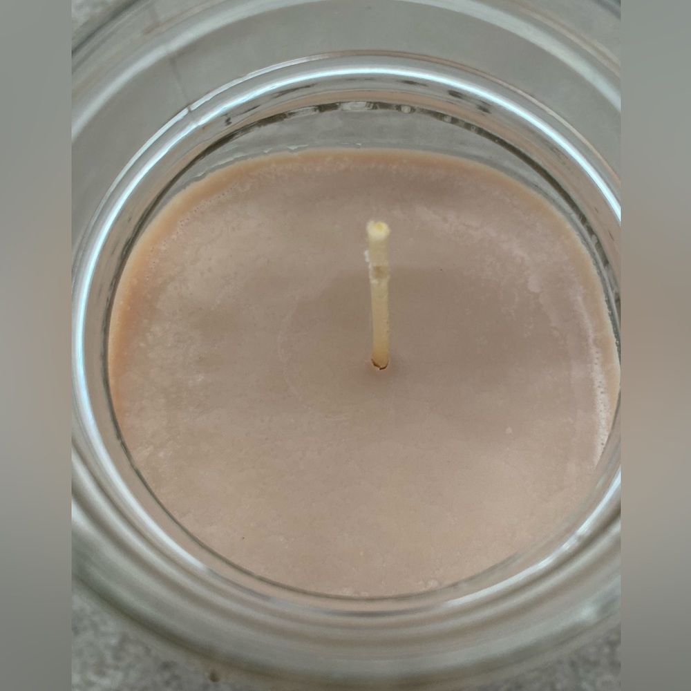 Never Used* Candle “Donut worry be happy” - Picture 2 of 3